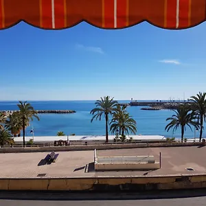 Appartamento Menton, 2 Pièces Face à La Mer, 2 Minutes à Pied Du Centre-ville.